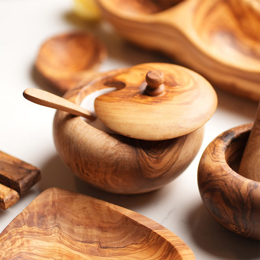 Sugar container Olivewood spoon - Handwrought